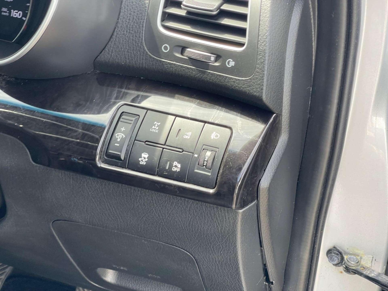 Used Kia Sorento 2014 for sale - 76936549: Photo 24