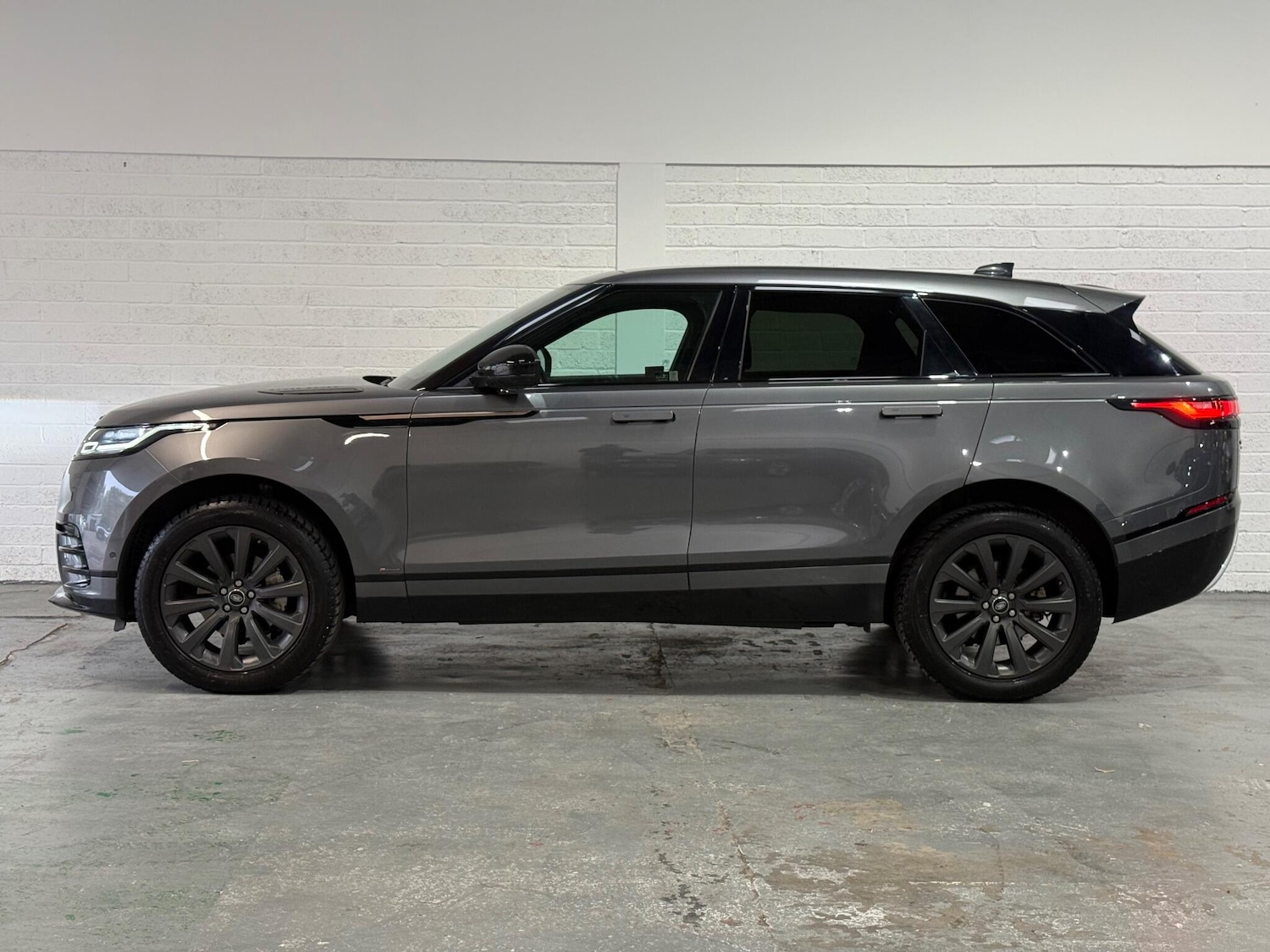 Used Land Rover Range Rover Velar 2018 for sale - 76295771: Photo 10