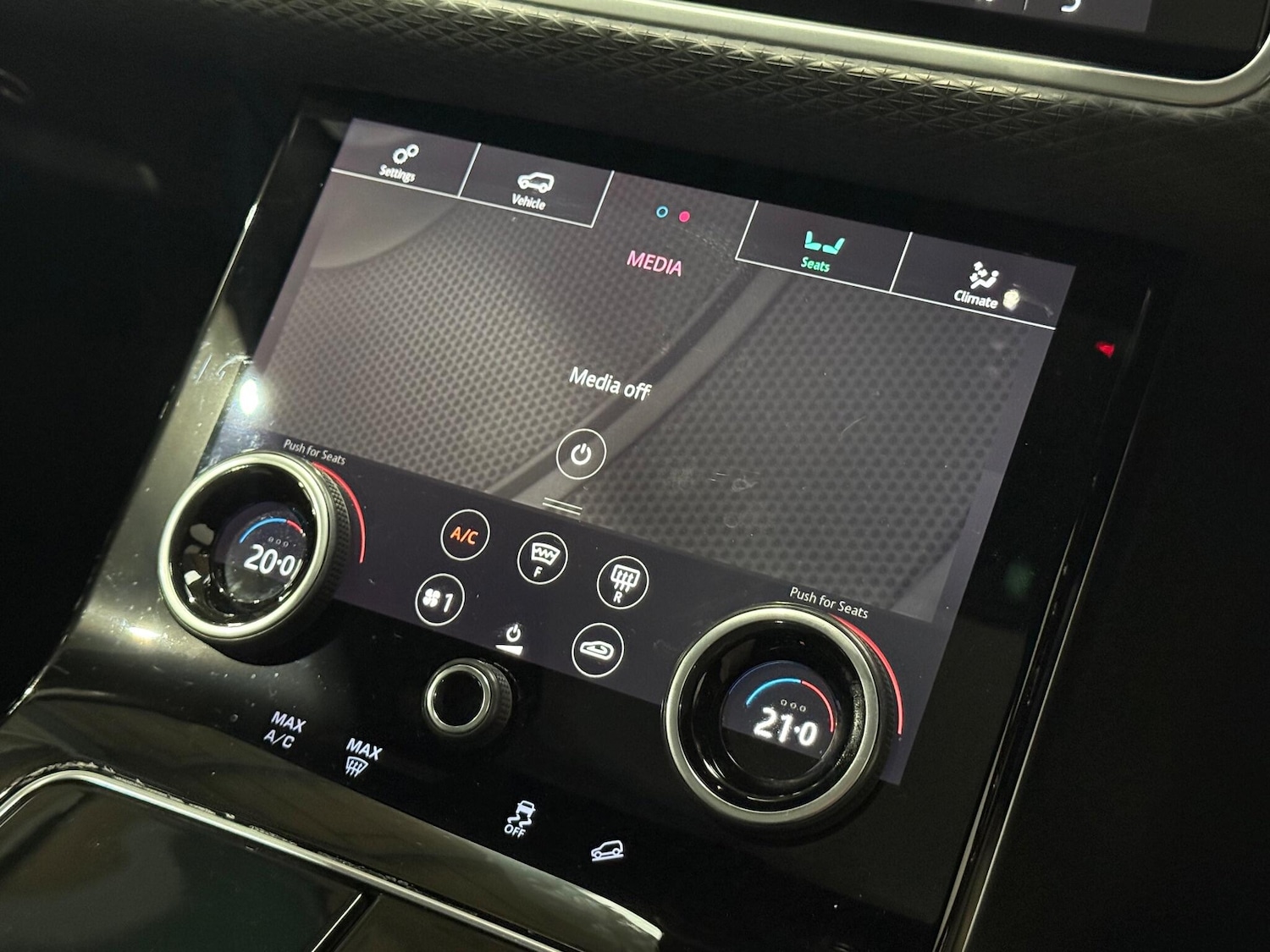 Used Land Rover Range Rover Velar 2018 for sale - 76295771: Photo 23