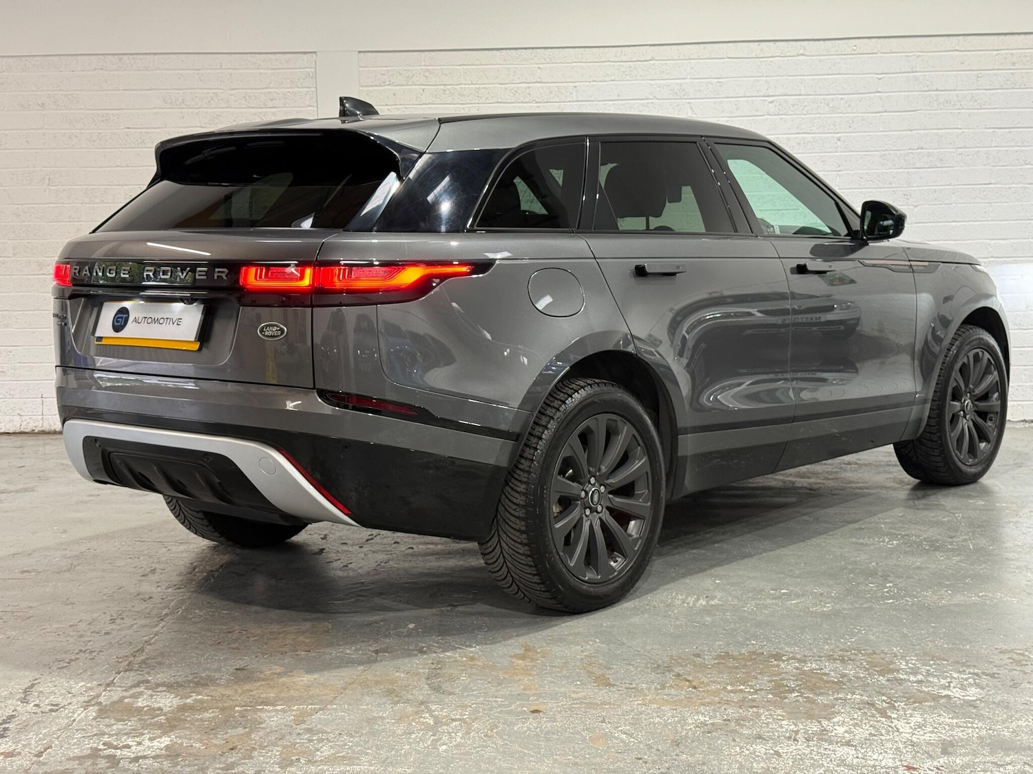 Used Land Rover Range Rover Velar 2018 for sale - 76295771: Photo 4