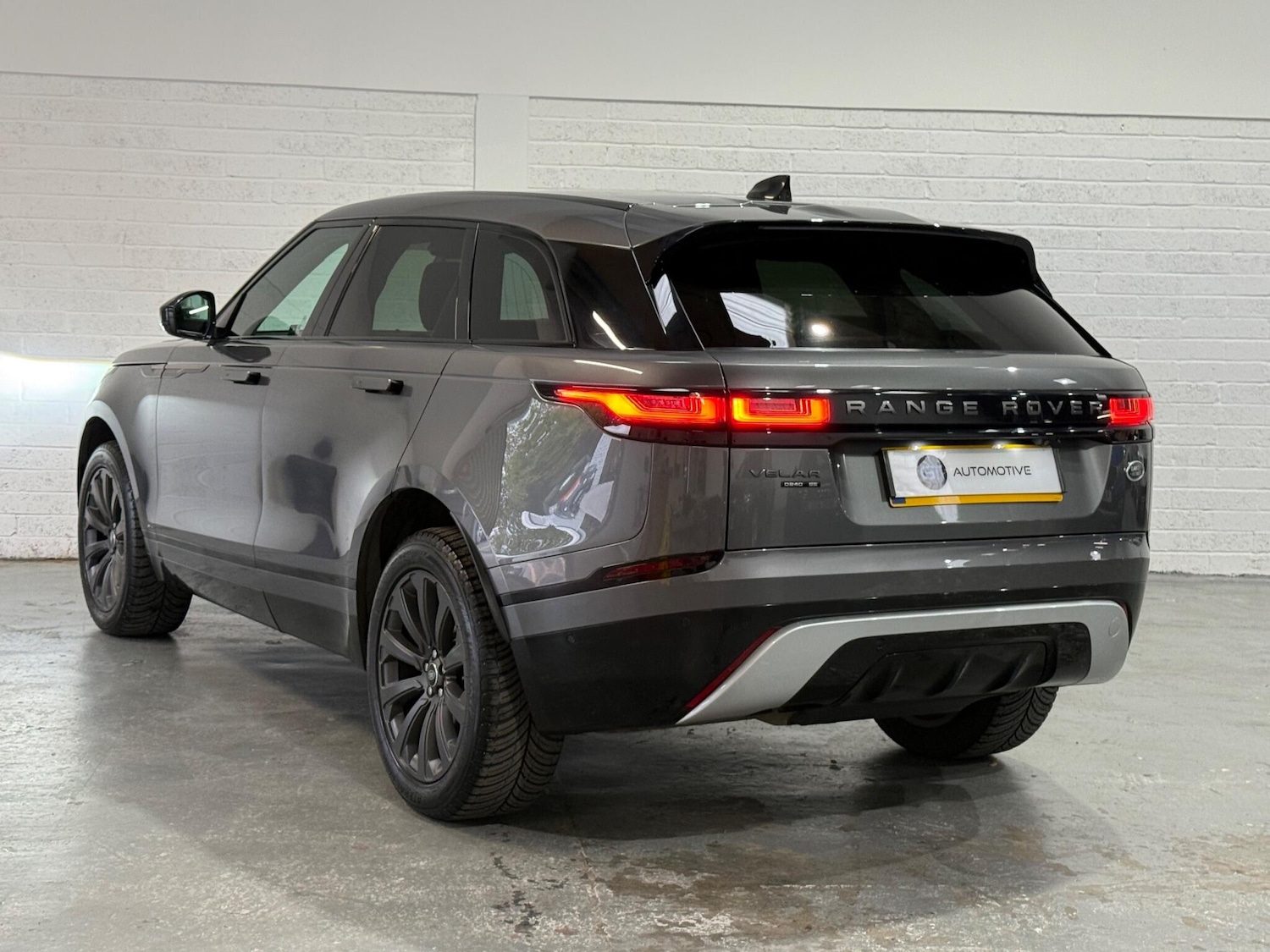Used Land Rover Range Rover Velar 2018 for sale - 76295771: Photo 6