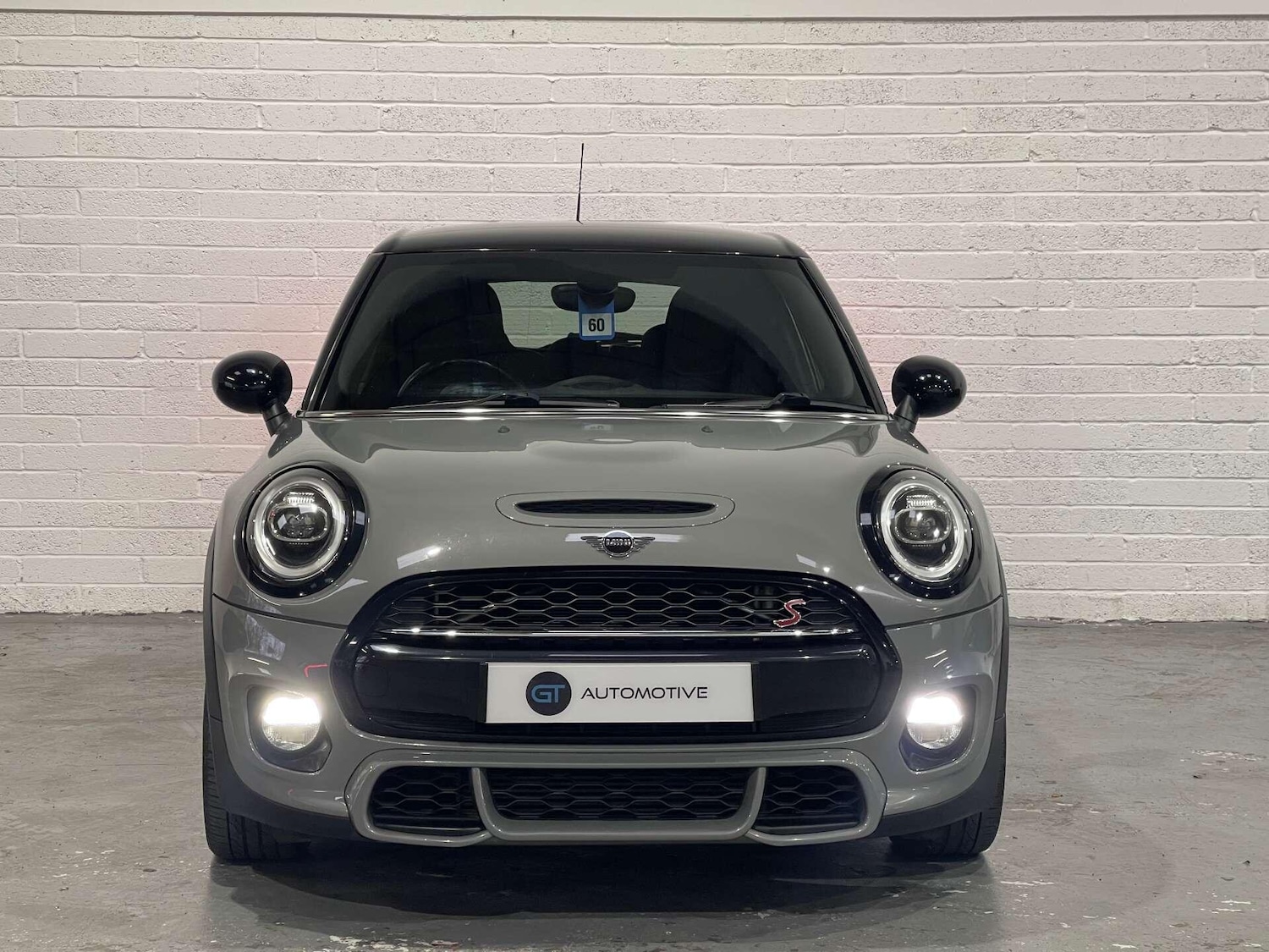 Used MINI Hatch 2018 for sale - 76936558: Photo 2