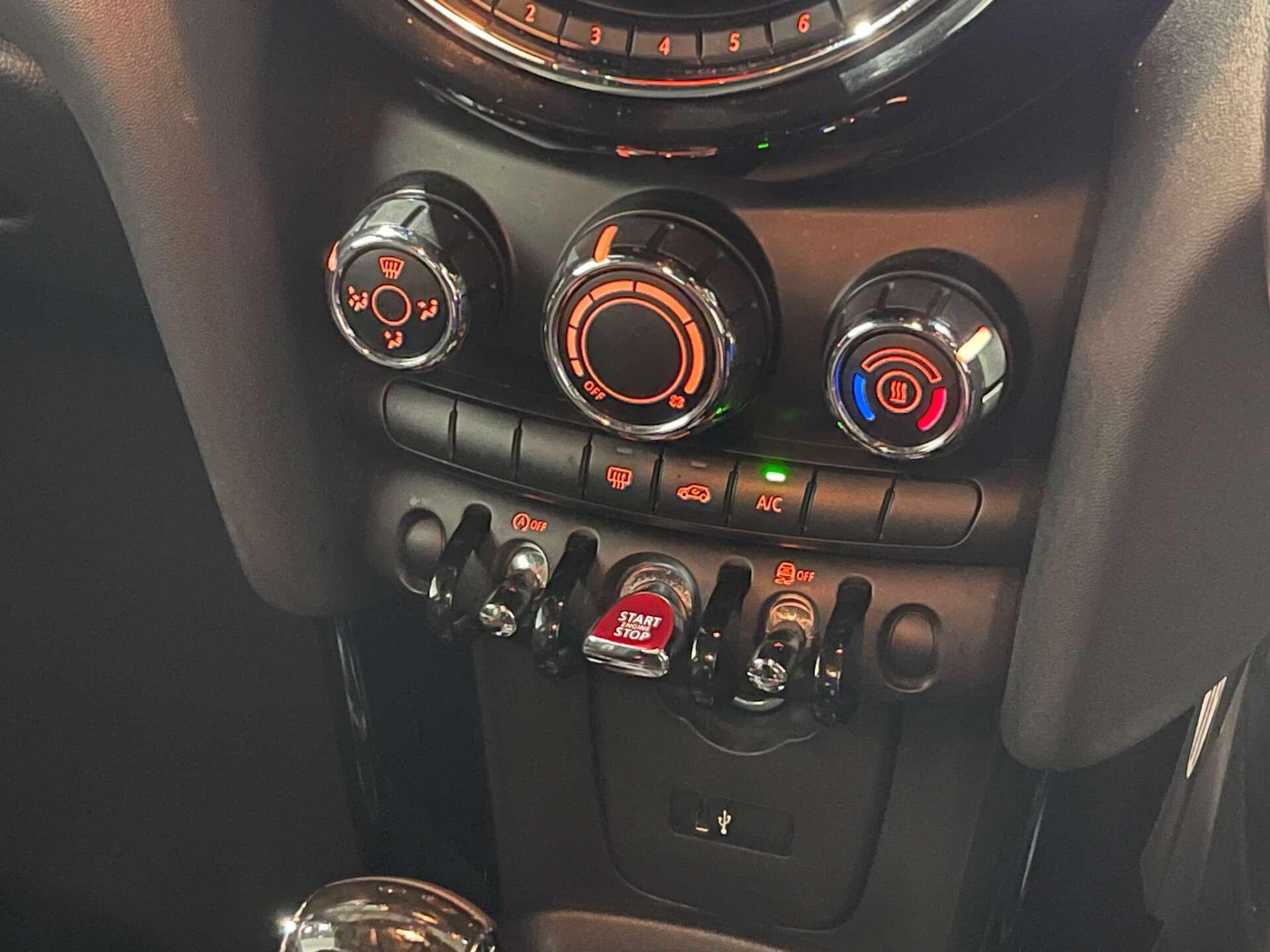 Used MINI Hatch 2018 for sale - 76936558: Photo 21