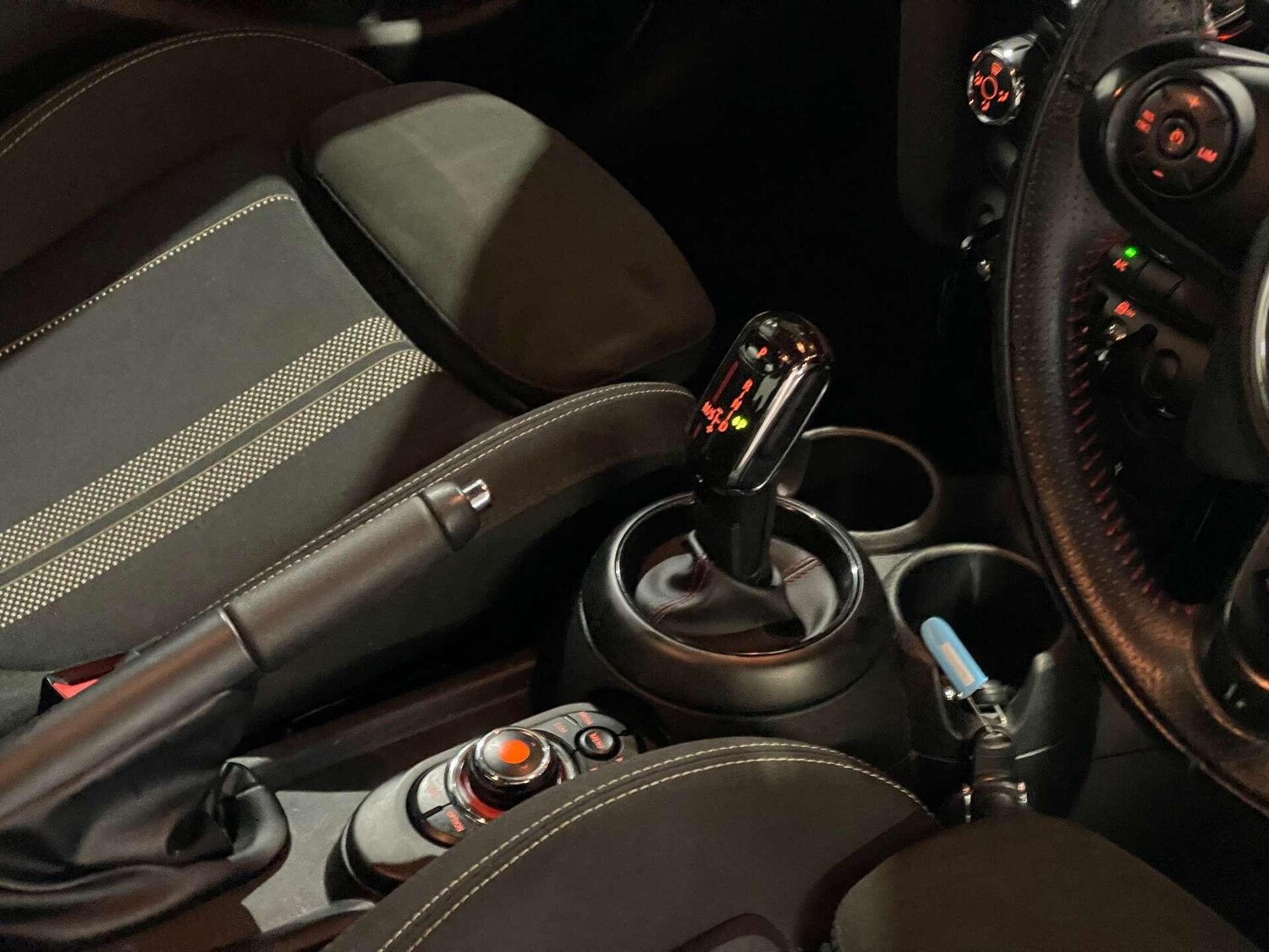 Used MINI Hatch 2018 for sale - 76936558: Photo 23