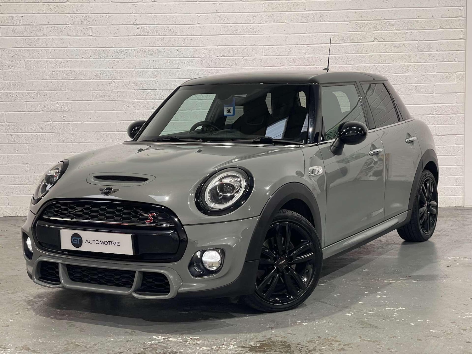Used MINI Hatch 2018 for sale - 76936558: Photo 3