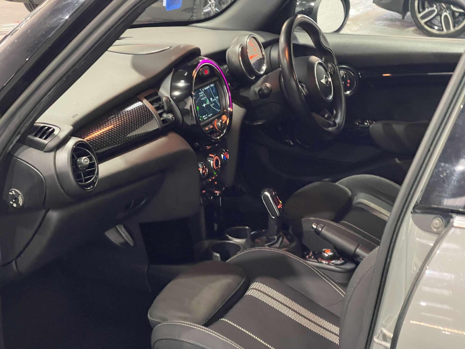 Used MINI Hatch 2018 for sale - 76936558: Photo 38