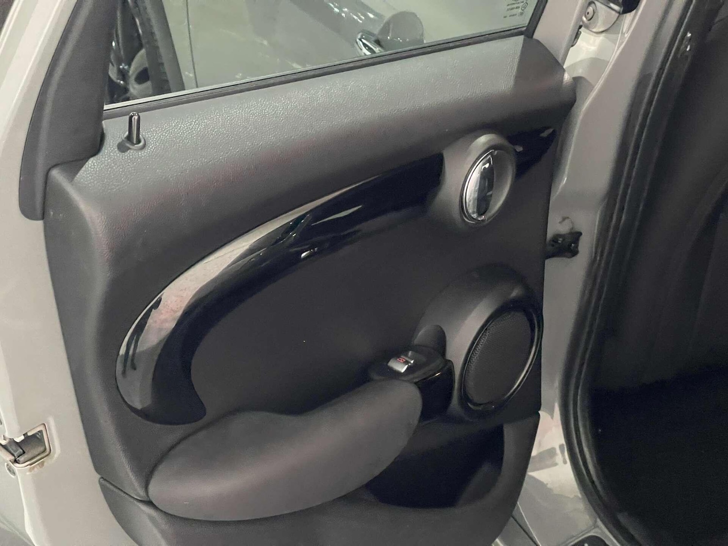 Used MINI Hatch 2018 for sale - 76936558: Photo 42