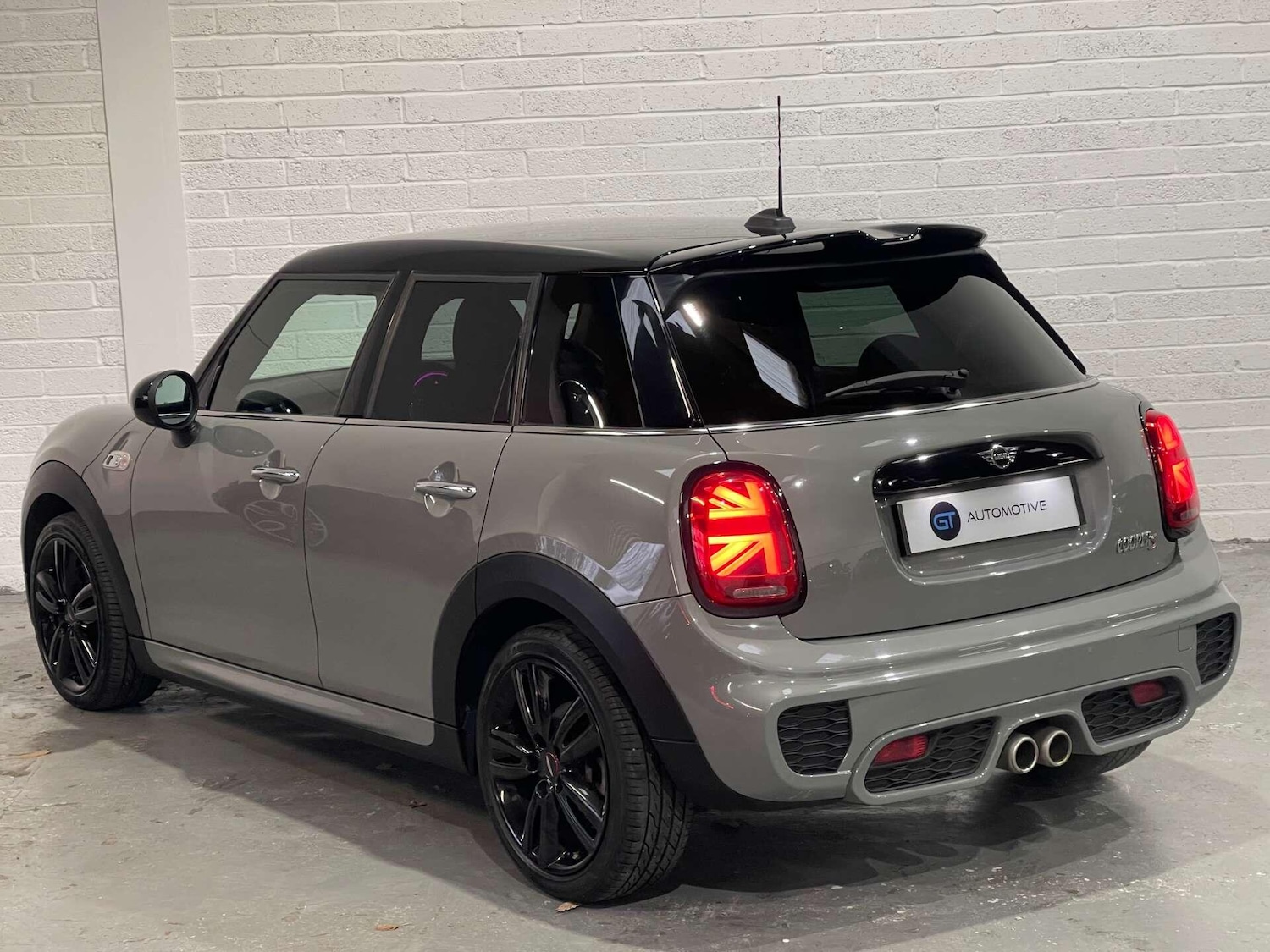 Used MINI Hatch 2018 for sale - 76936558: Photo 9