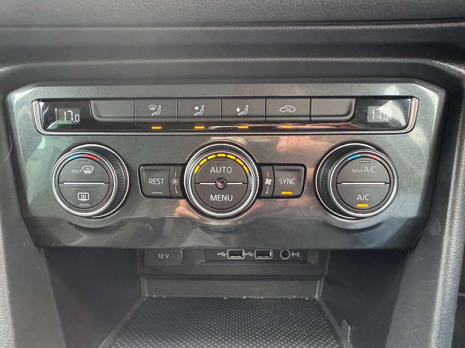 Used Volkswagen Tiguan 2018 for sale - 76936094: Photo 40