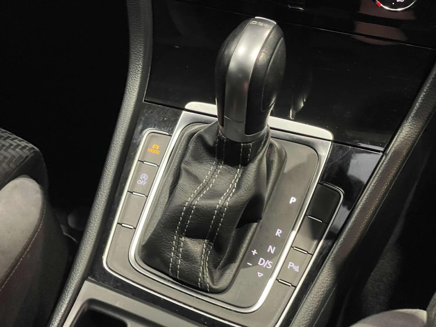 Used Volkswagen Golf 2018 for sale - 76935917: Photo 22