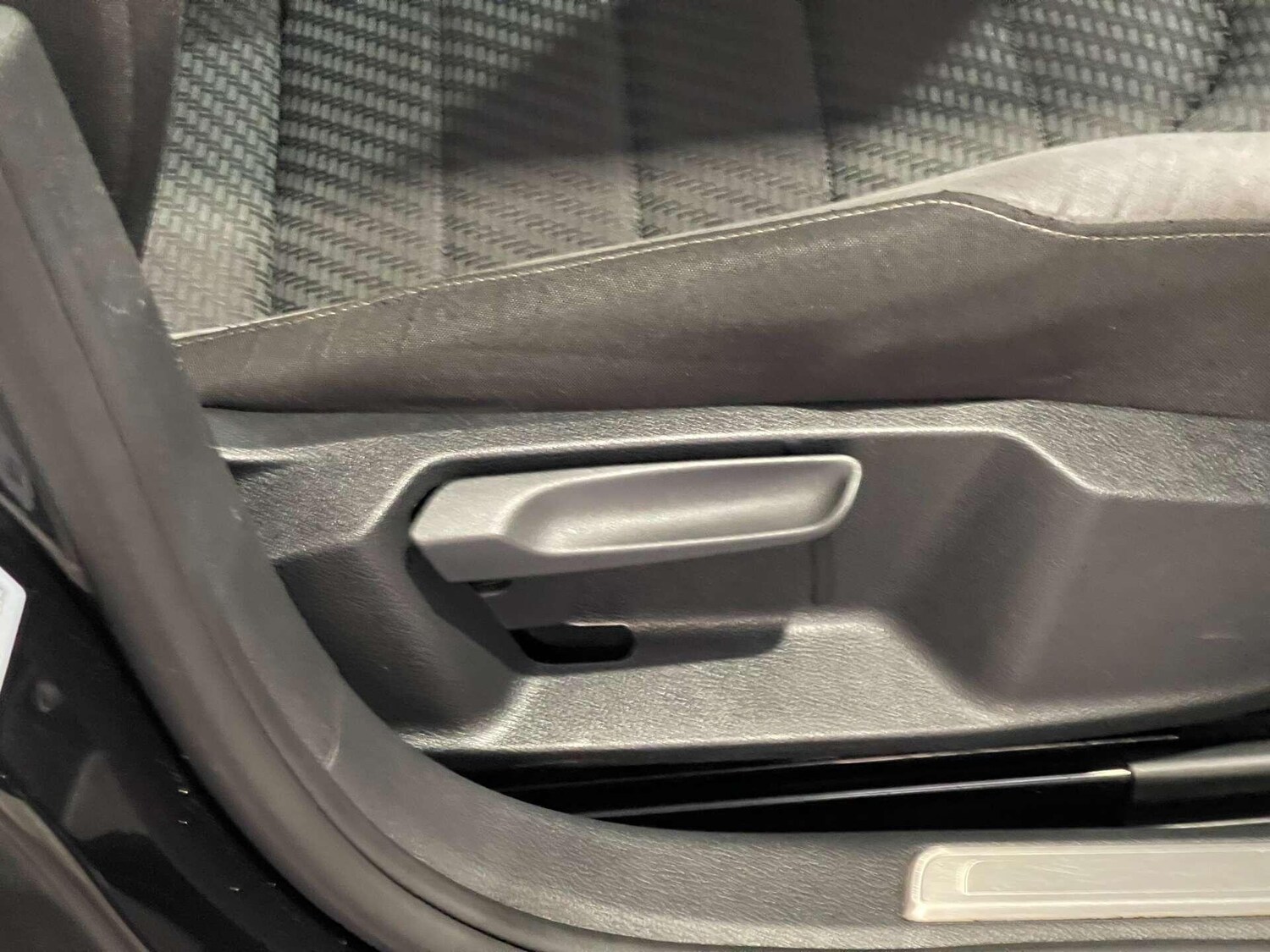 Used Volkswagen Golf 2018 for sale - 76935917: Photo 23