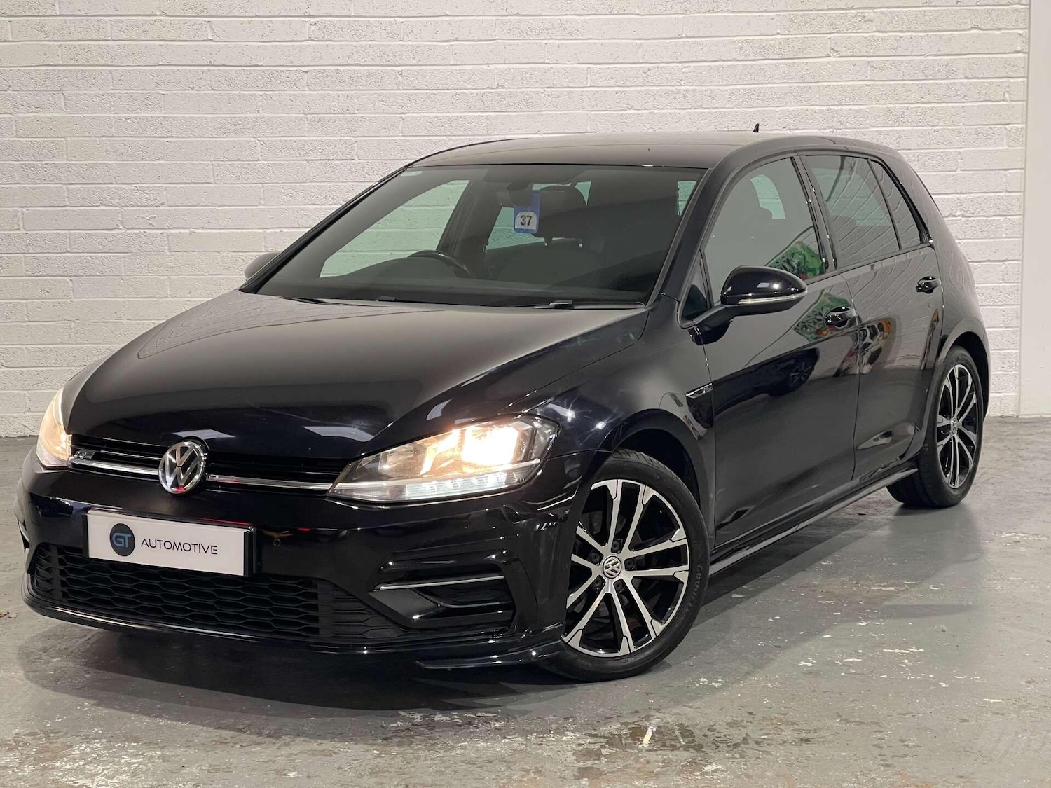 Used Volkswagen Golf 2018 for sale - 76935917: Photo 3