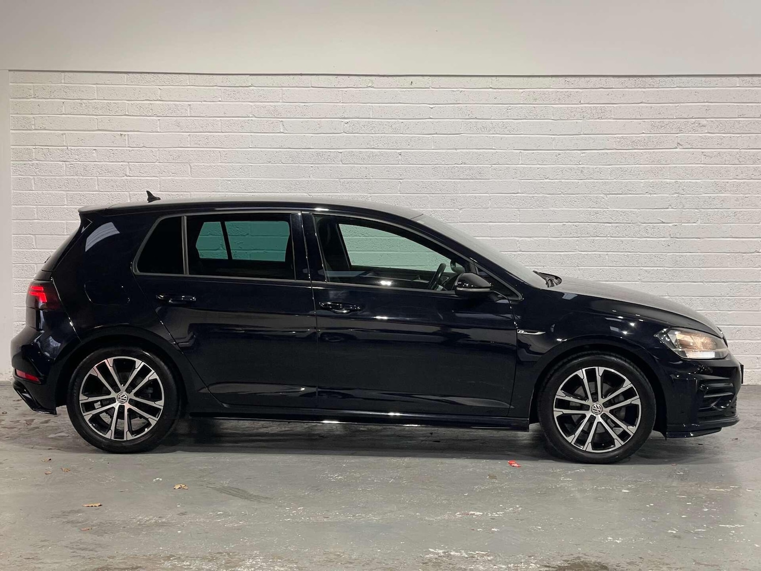 Used Volkswagen Golf 2018 for sale - 76935917: Photo 4