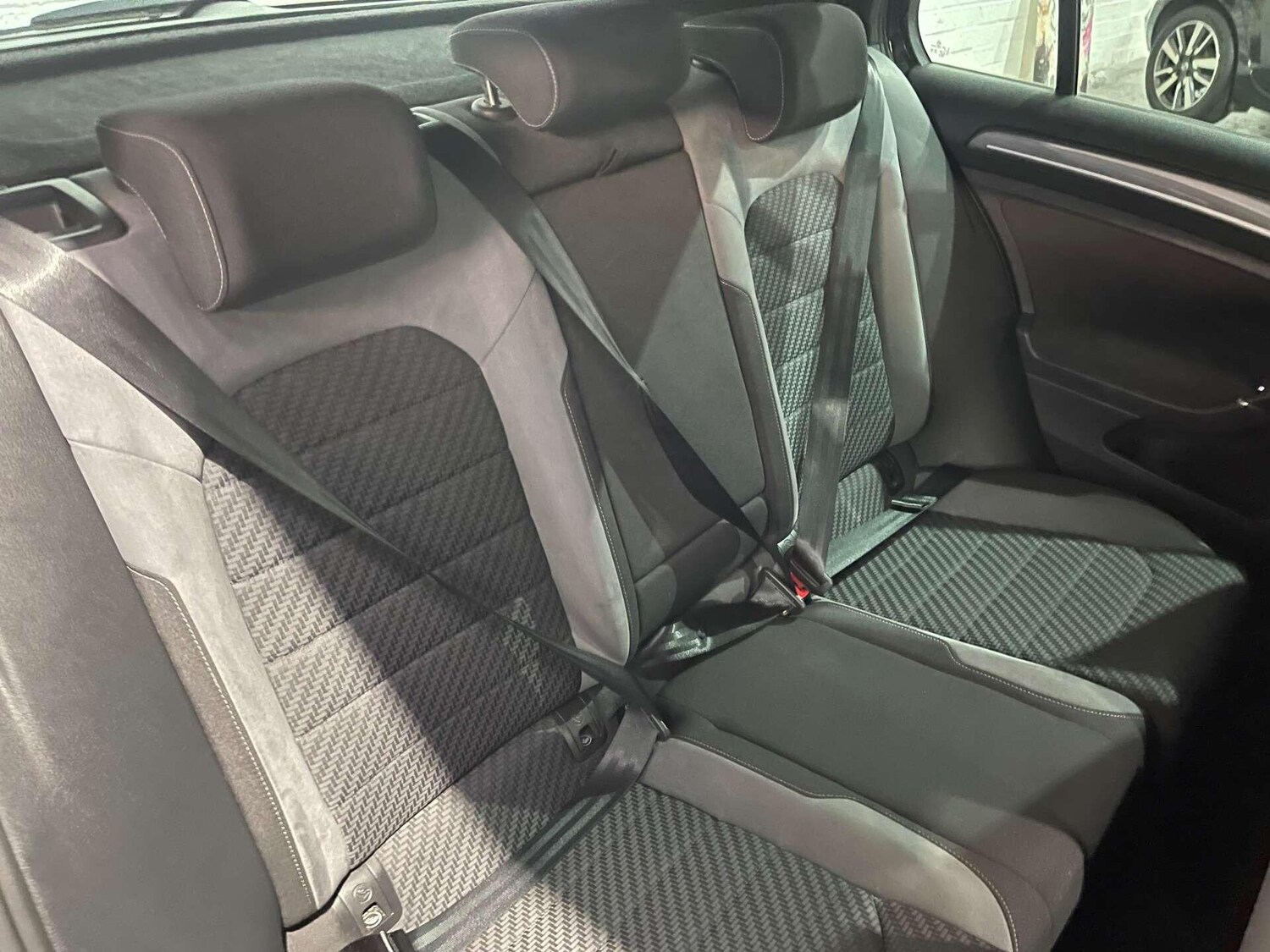 Used Volkswagen Golf 2018 for sale - 76935917: Photo 44