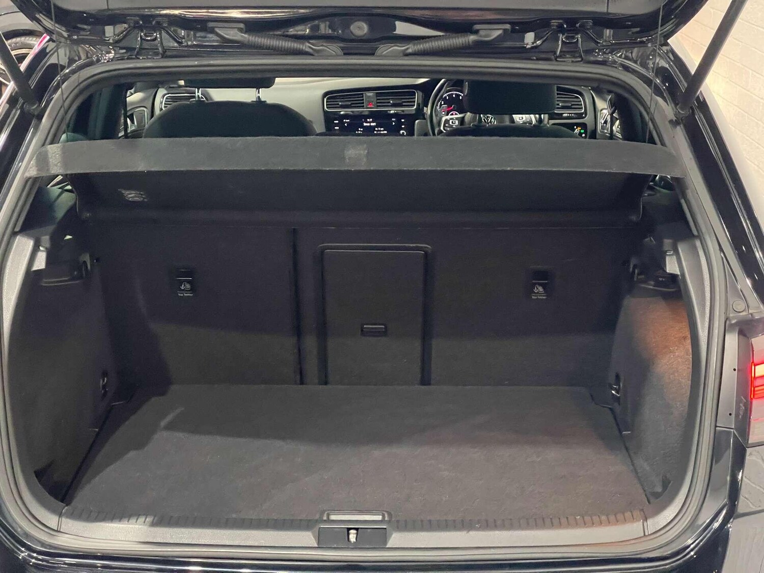 Used Volkswagen Golf 2018 for sale - 76935917: Photo 47