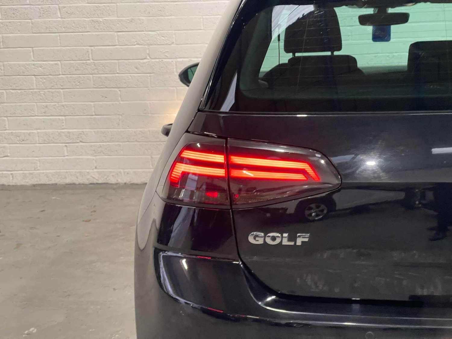 Used Volkswagen Golf 2018 for sale - 76935917: Photo 53