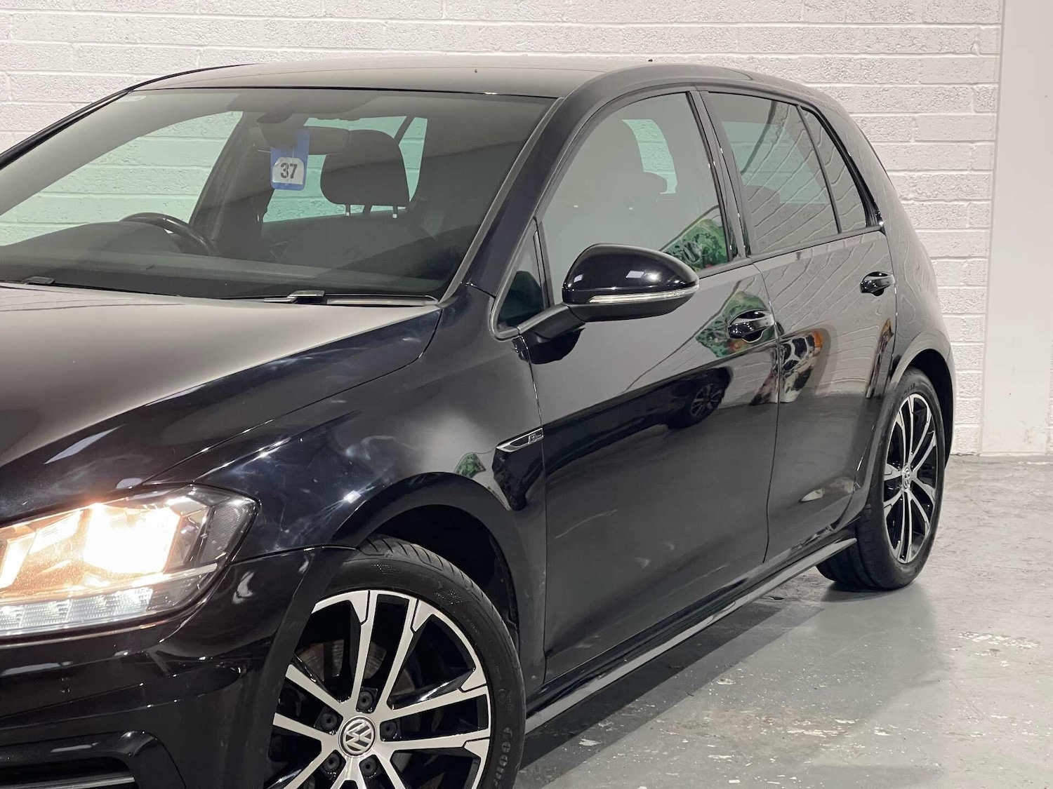 Used Volkswagen Golf 2018 for sale - 76935917: Photo 57