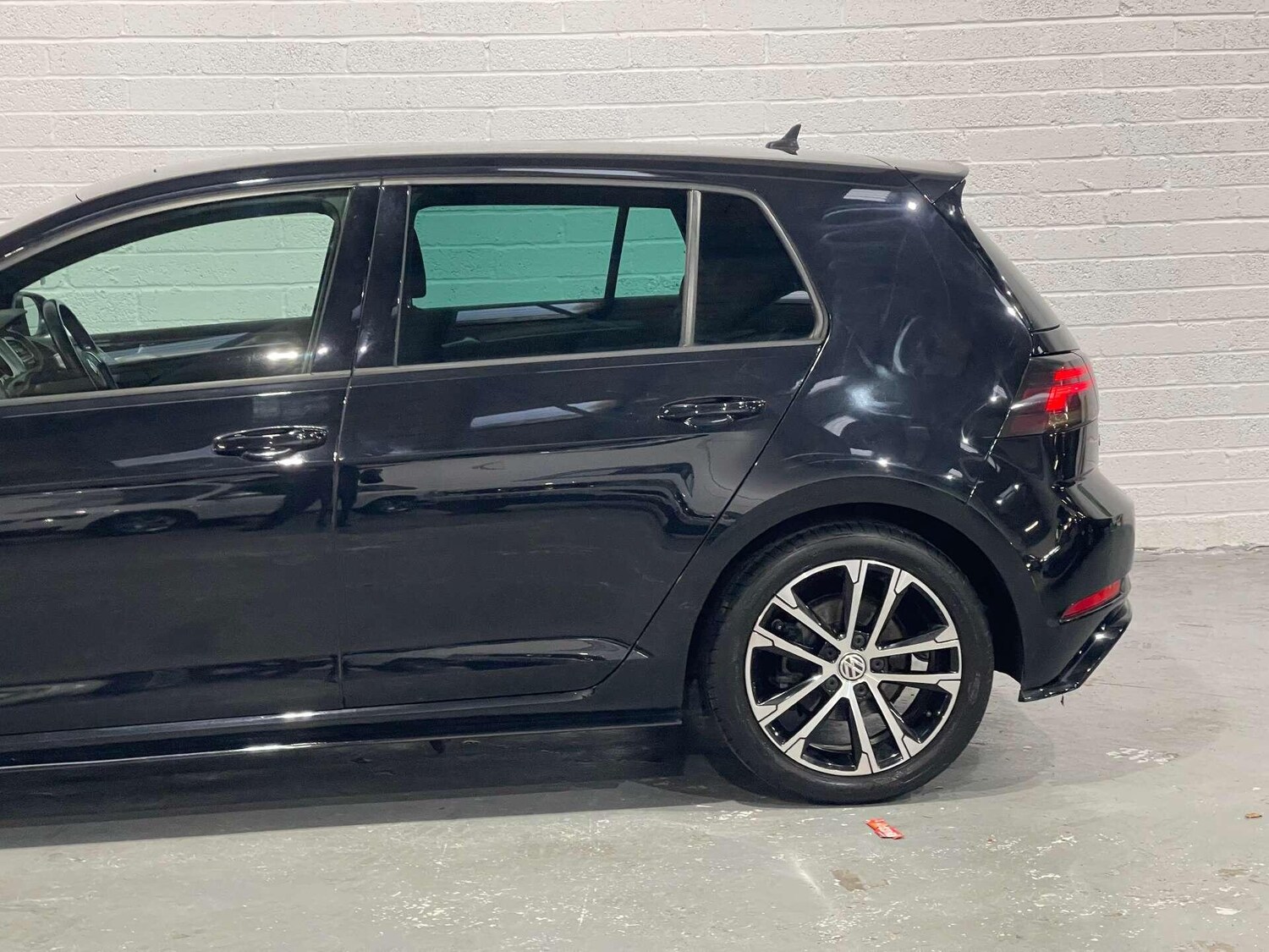 Used Volkswagen Golf 2018 for sale - 76935917: Photo 58