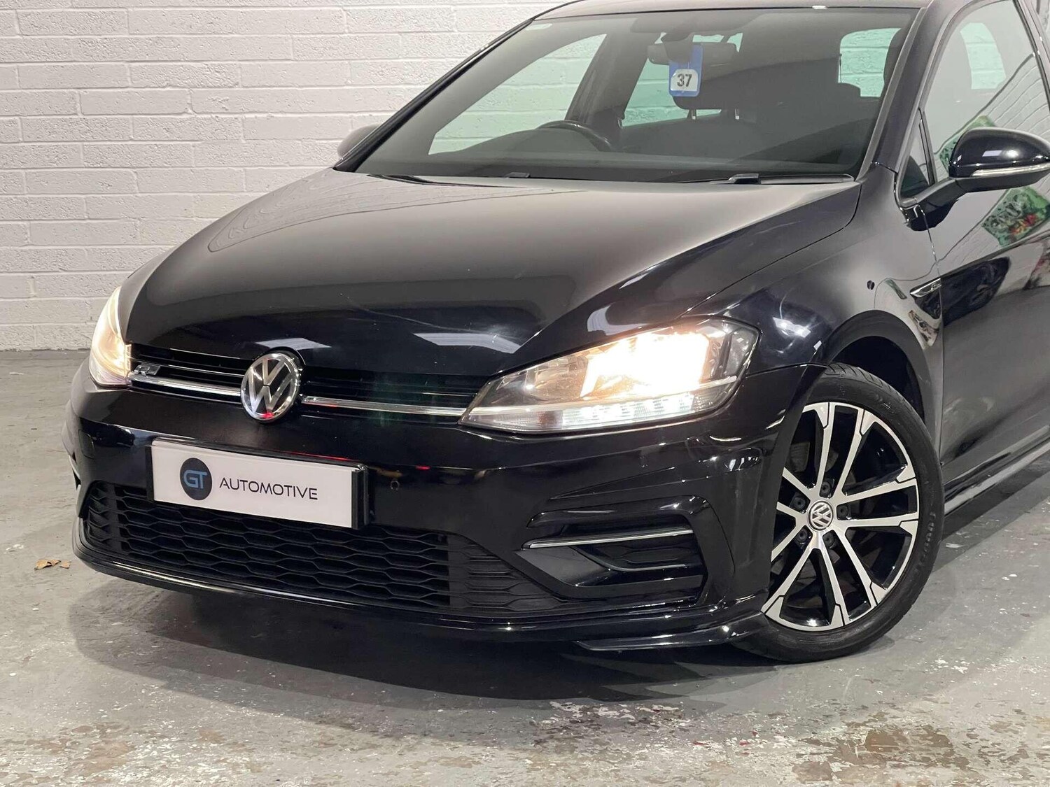 Used Volkswagen Golf 2018 for sale - 76935917: Photo 59