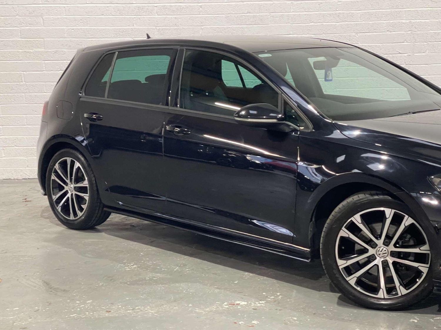 Used Volkswagen Golf 2018 for sale - 76935917: Photo 63