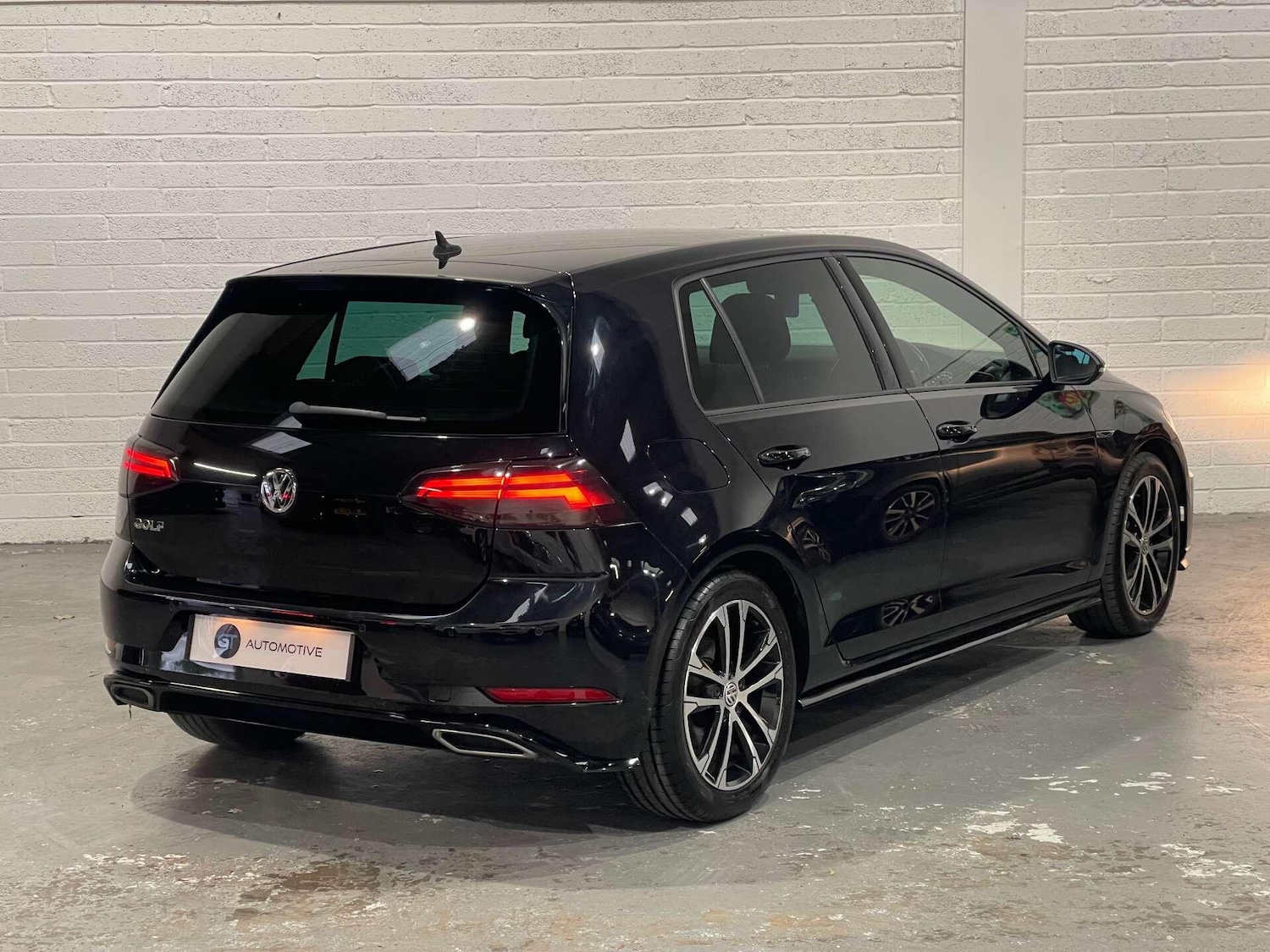 Used Volkswagen Golf 2018 for sale - 76935917: Photo 7
