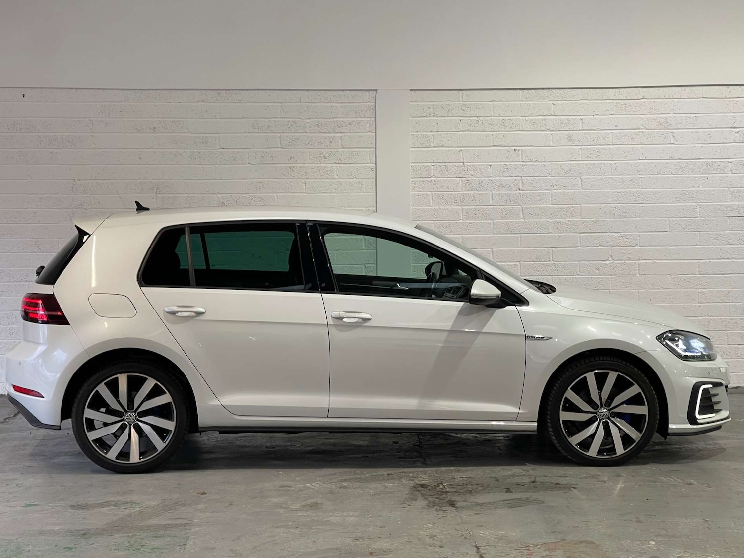 Used Volkswagen Golf 2018 for sale - 77493705: Photo 3