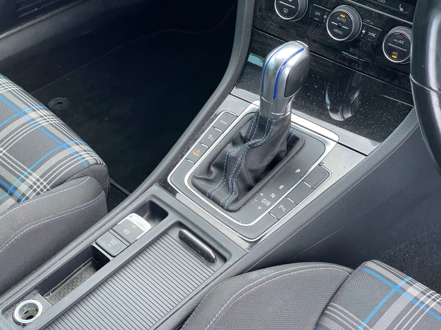 Used Volkswagen Golf 2018 for sale - 77493705: Photo 39