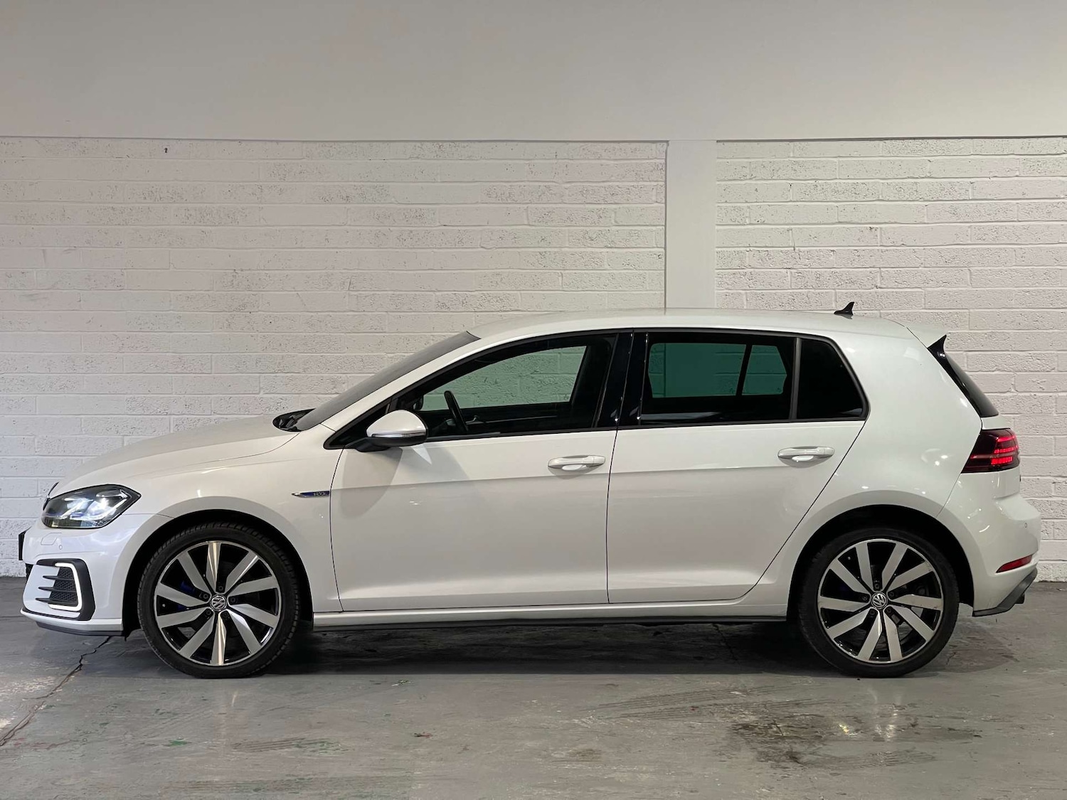 Used Volkswagen Golf 2018 for sale - 77493705: Photo 4