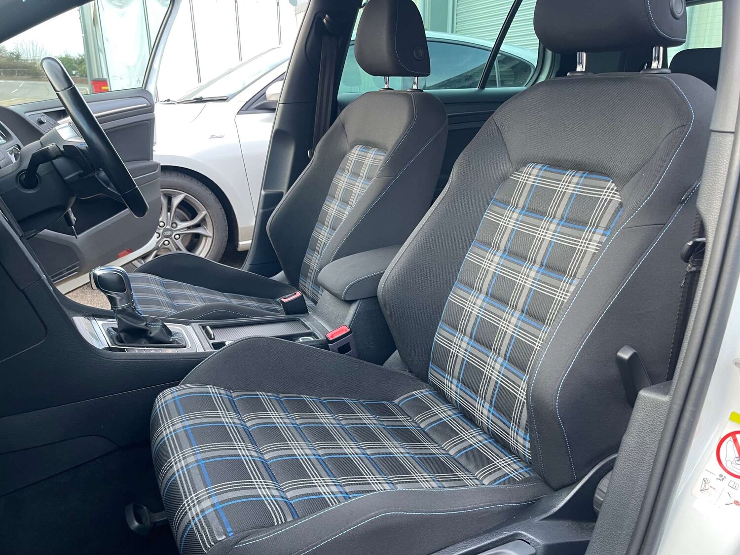 Used Volkswagen Golf 2018 for sale - 77493705: Photo 45