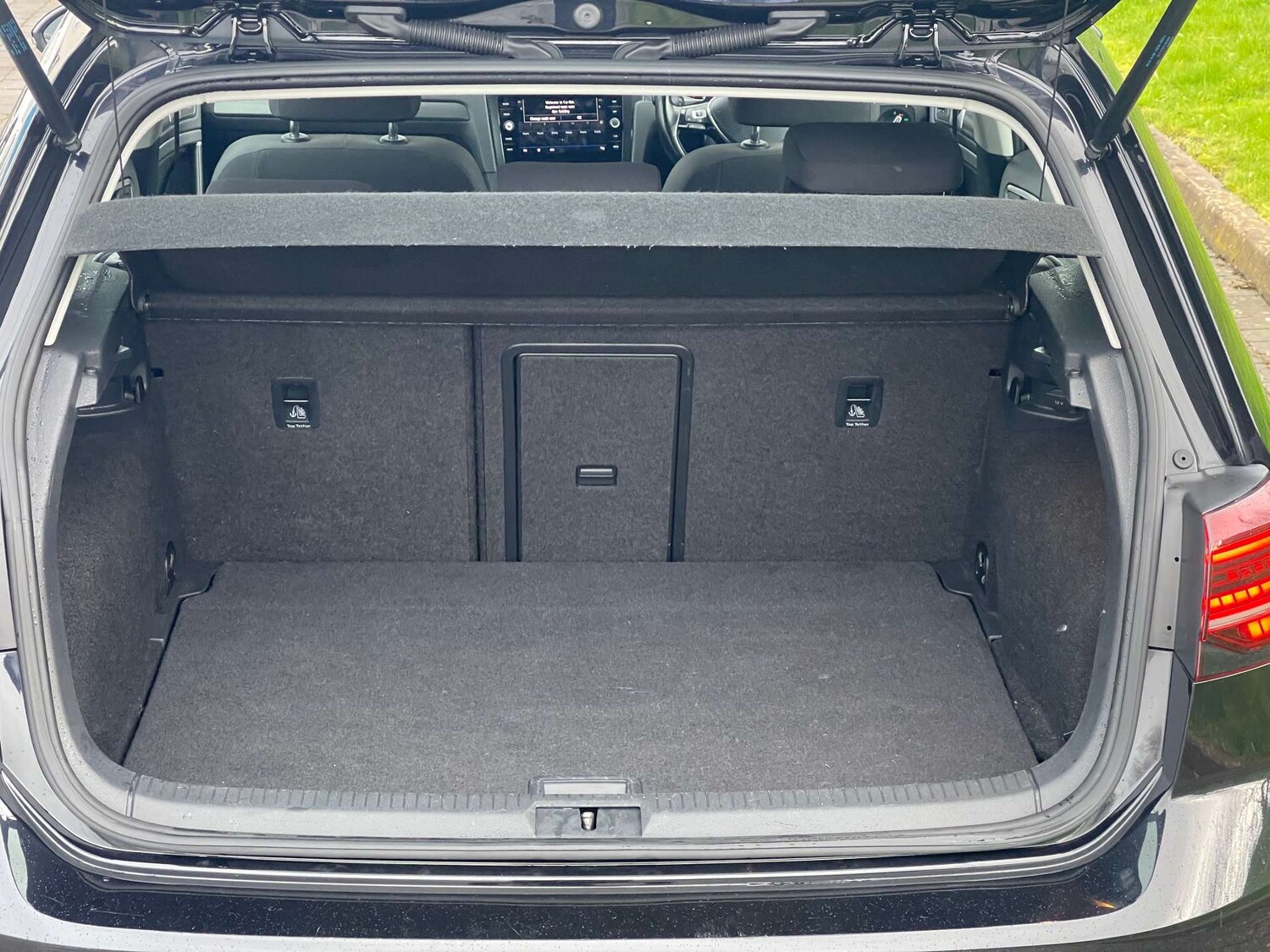 Used Volkswagen Golf 2019 for sale - 77581143: Photo 28