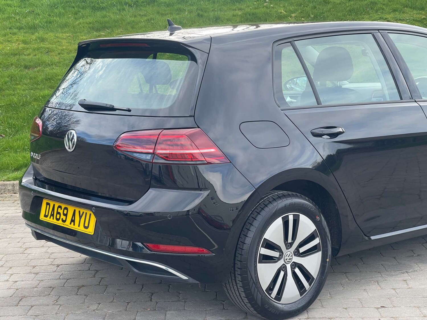 Used Volkswagen Golf 2019 for sale - 77581143: Photo 31