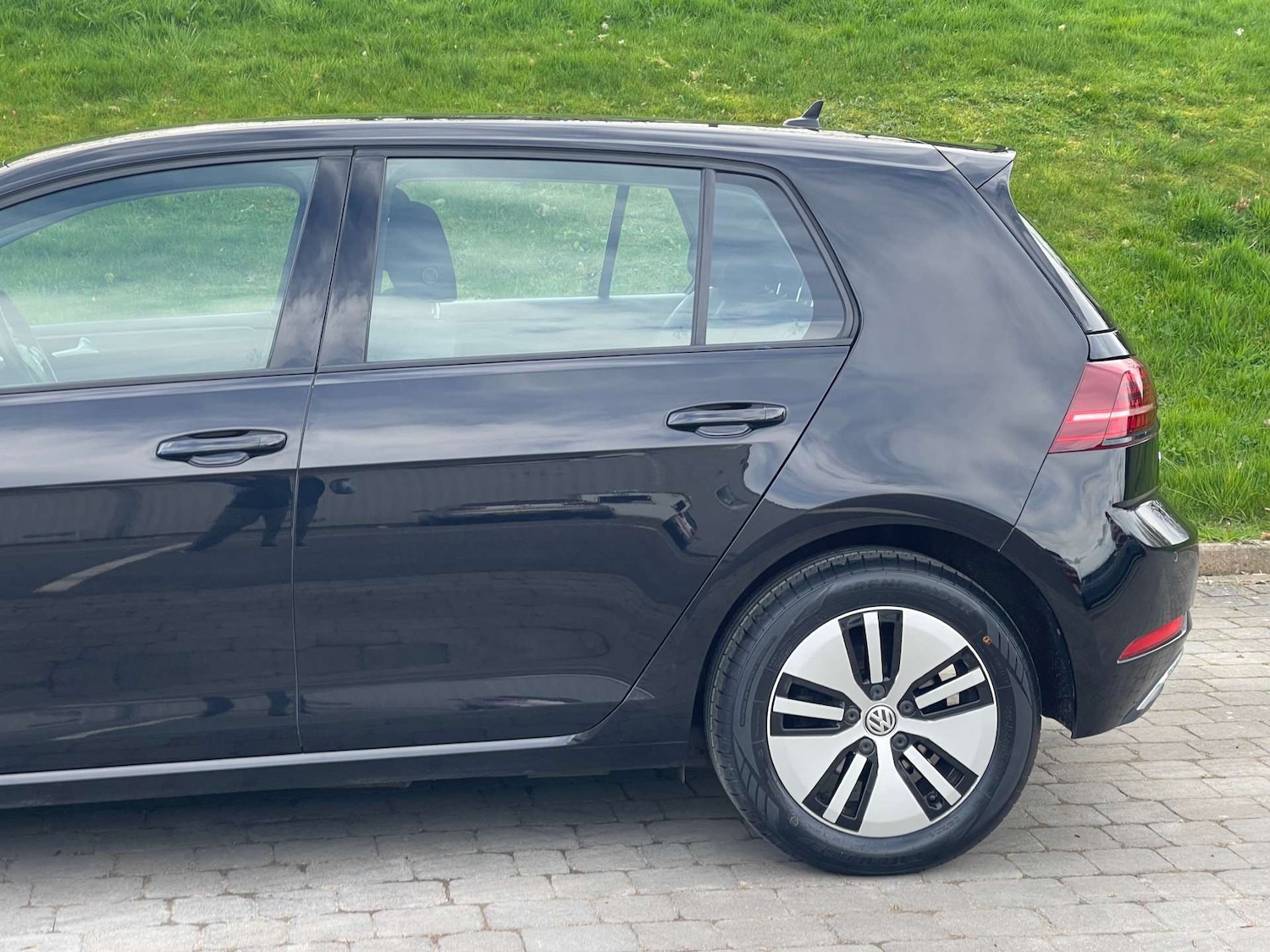 Used Volkswagen Golf 2019 for sale - 77581143: Photo 40