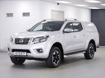 Used Nissan Navara 2020 for sale - 77080378: Photo