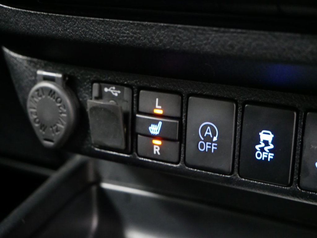 Used Toyota Hilux 2019 for sale - 77121558: Photo 25