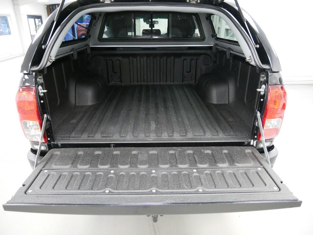 Used Toyota Hilux 2019 for sale - 77121558: Photo 33