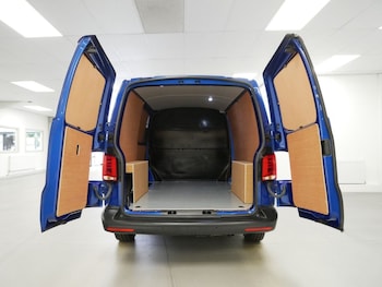 Used Volkswagen Transporter 2024 for sale - 79209922: Photo