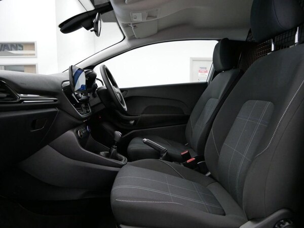 Used Ford Fiesta Van 2020 for sale - 75275835: Photo 18