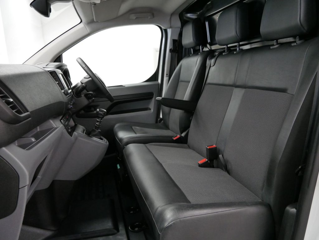 Used Vauxhall Vivaro 2022 for sale - 76162818: Photo 5