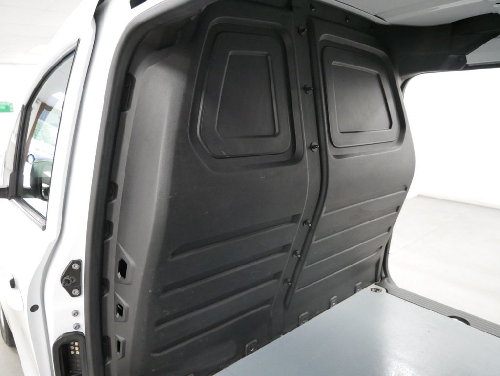 Used Nissan Other 2023 for sale - 76758621: Photo 6