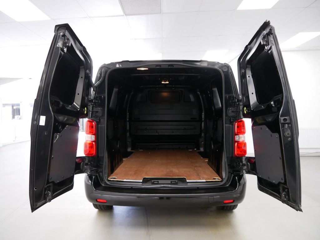 Used Vauxhall Vivaro 2020 for sale - 77779895: Photo 2