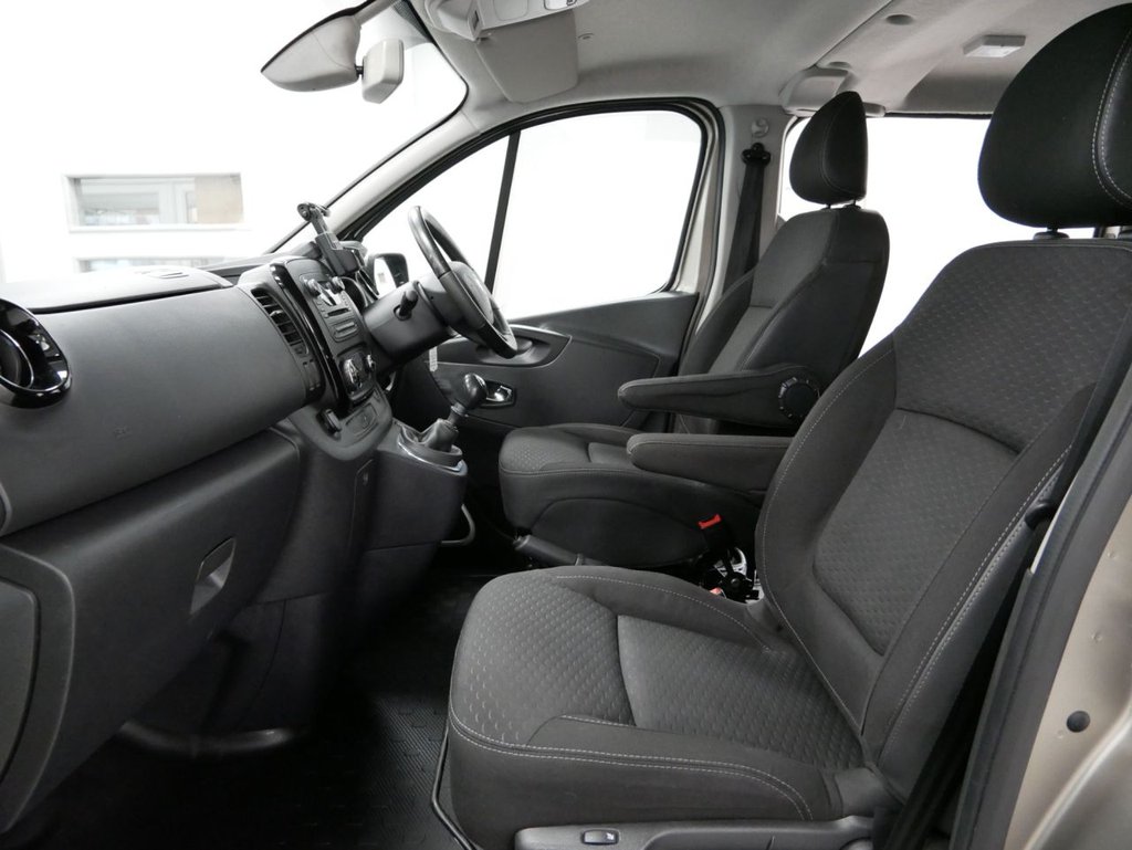 Used Vauxhall Vivaro 2017 for sale - 76323200: Photo 20