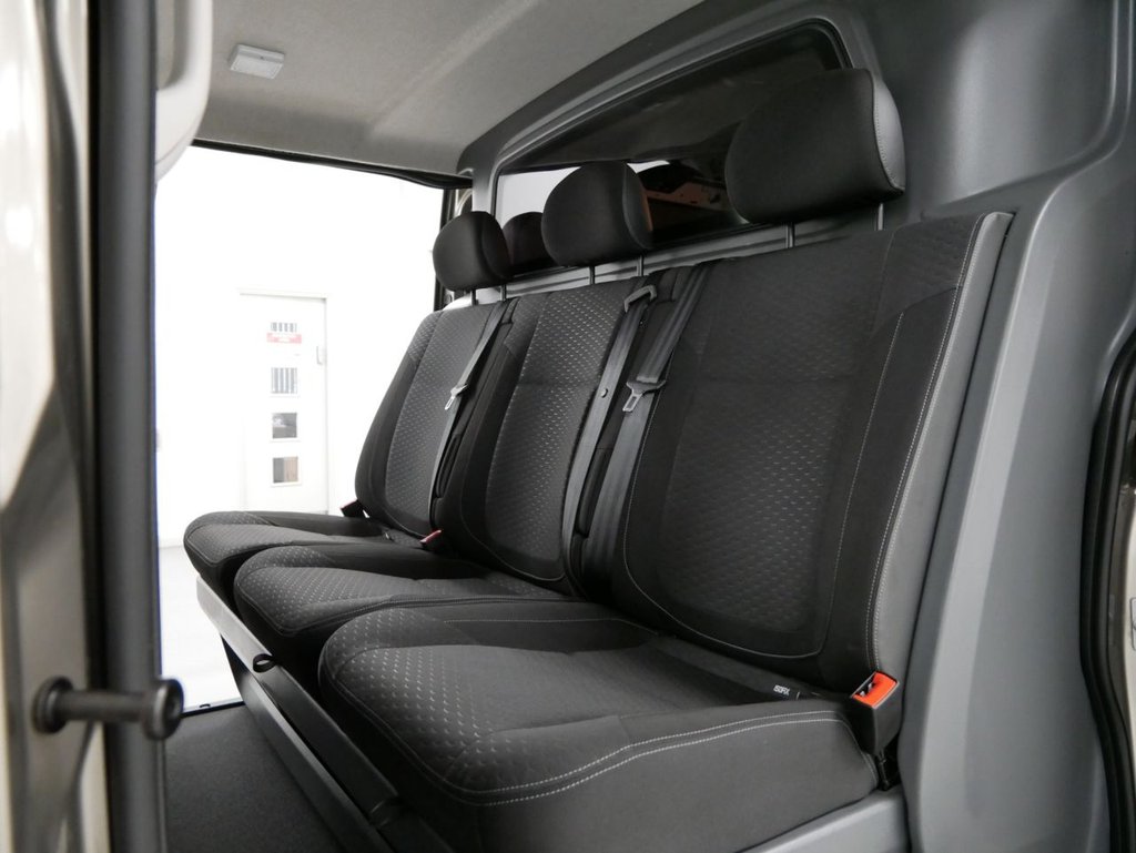 Used Vauxhall Vivaro 2017 for sale - 76323200: Photo 3