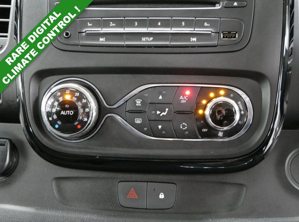 Used Vauxhall Vivaro 2017 for sale - 76323200: Photo 6