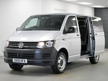 Used Volkswagen Transporter Shuttle 2019 for sale - 78930589: Photo