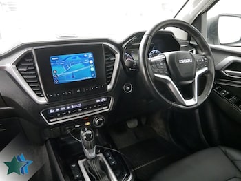 Used Isuzu D-Max 2023 for sale - 79449706: Photo