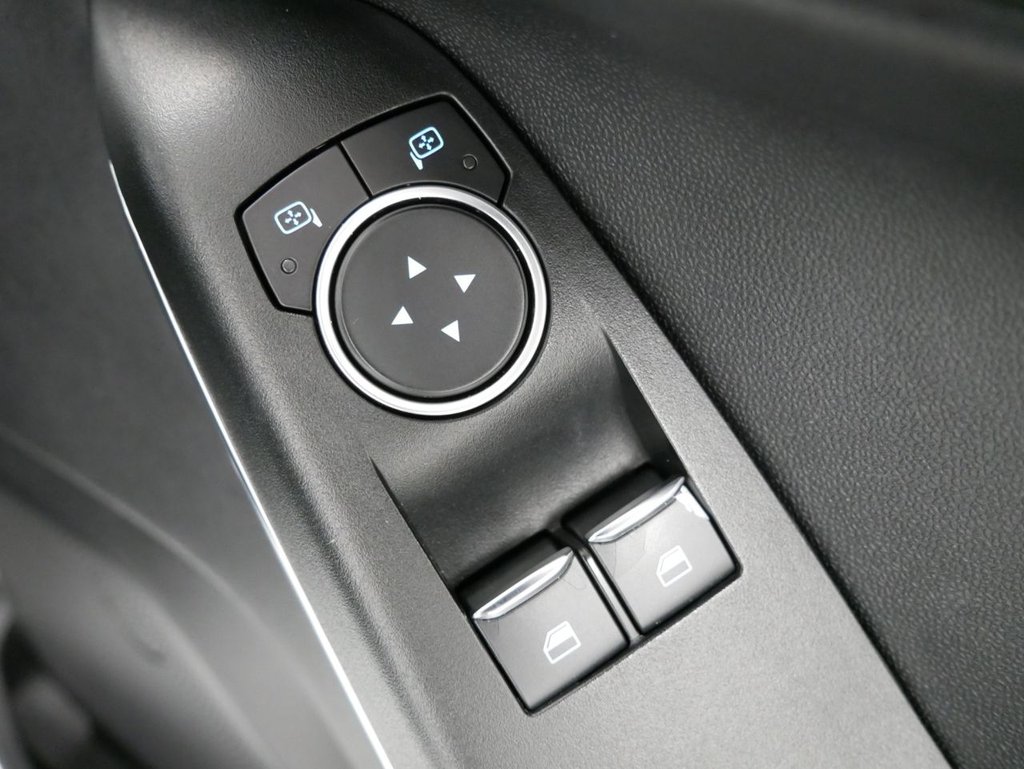 Used Ford Fiesta Van 2019 for sale - 75287319: Photo 35