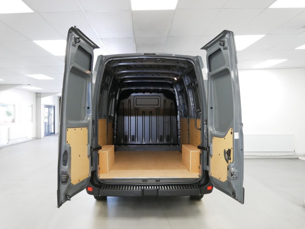 Used Nissan Interstar 2023 for sale - 77806332: Photo 2