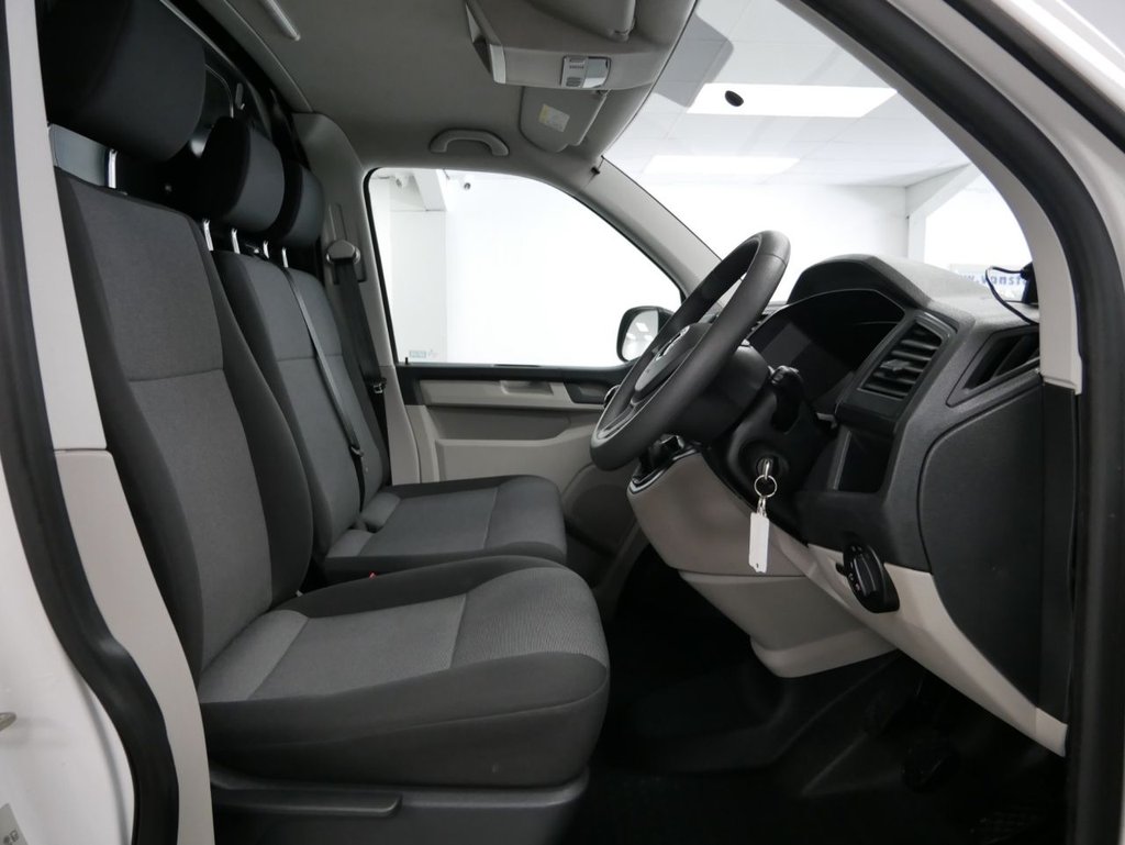 Used Volkswagen Transporter 2017 for sale - 76867306: Photo 17