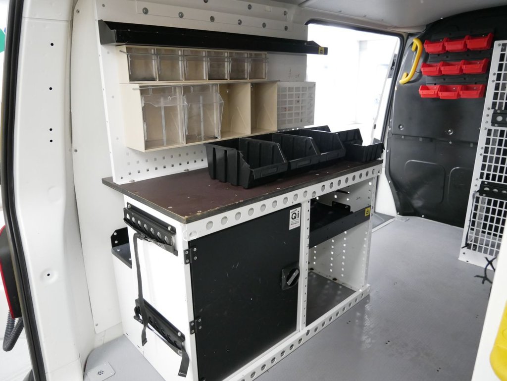 Used Volkswagen Transporter 2017 for sale - 76867306: Photo 28