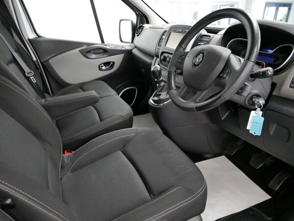 Used Renault Trafic 2017 for sale - 73772608: Photo 24